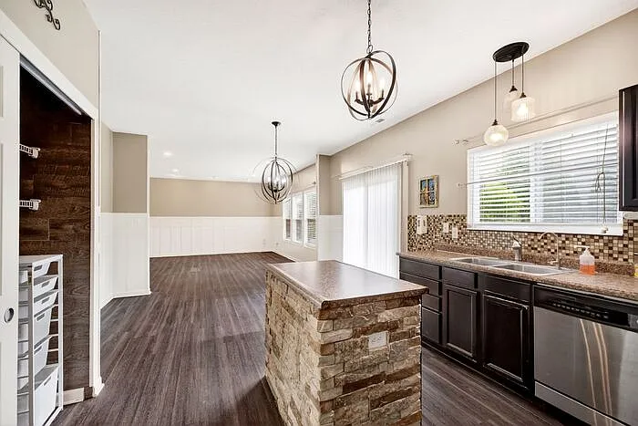 16259 Countryside Blvd — Photo 12