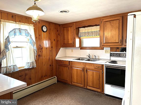 5th image of 228 N McAllister St