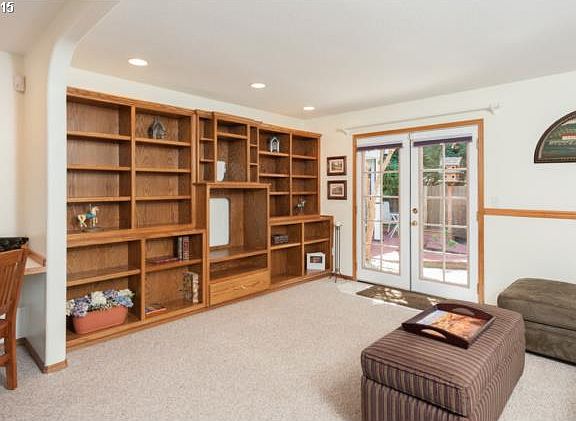 4th image of 1105 NE 131st Cir