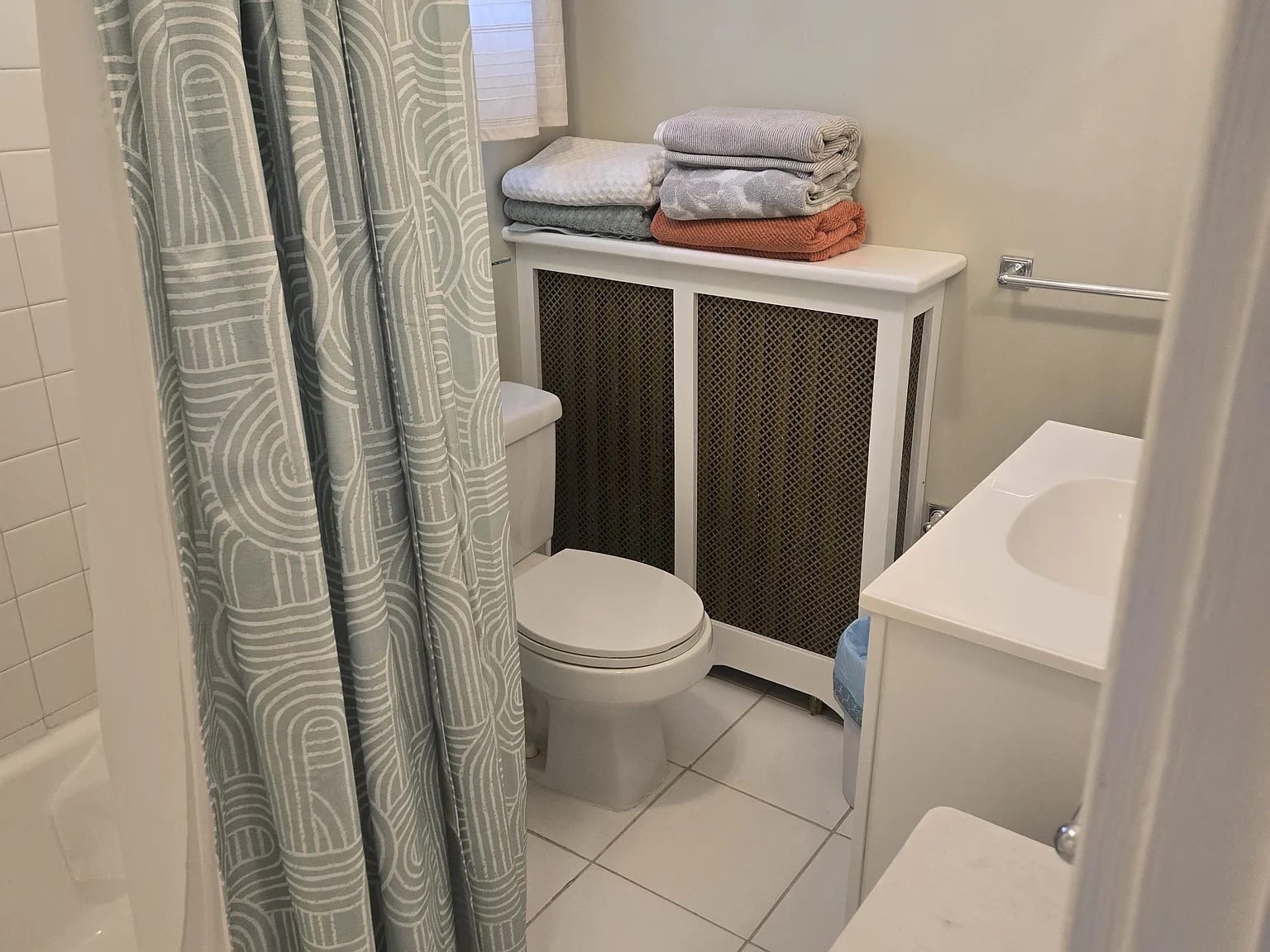 1 bed, 700 sqft, $1,200 — Photo 3