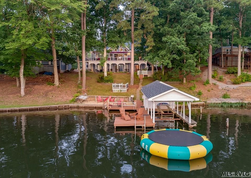1st image of Vincent Ln