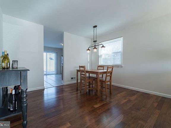 5th image of 211 Skeet Cir W