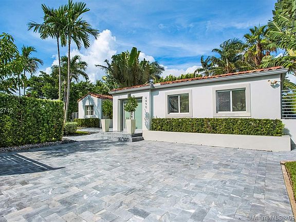 2nd image of 4490 Nautilus Dr