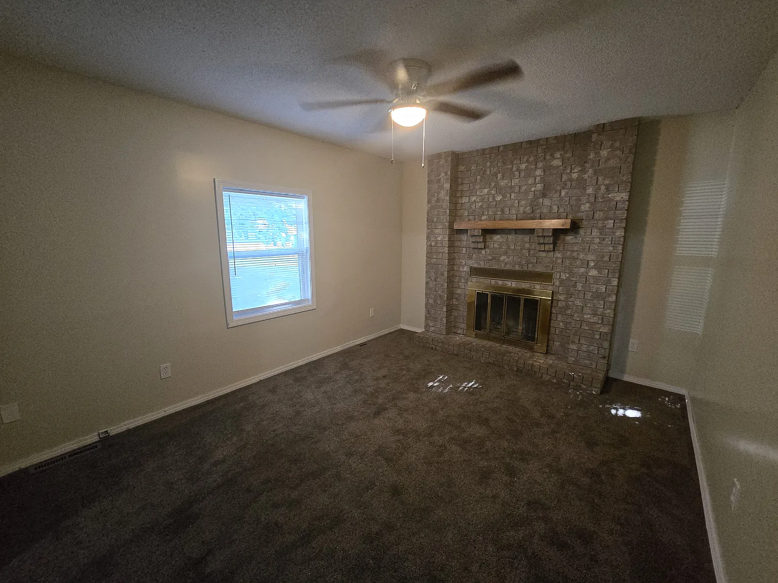 4050 S Western — Photo 3