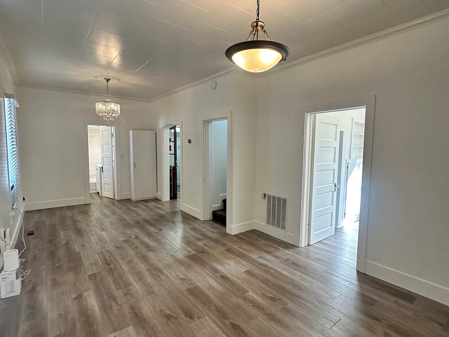 3 bed, 1.5 bath, 1177 sqft, $2,250 — Photo 4