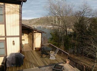 15 White Oak Dr, Holiday Island, AR 72631