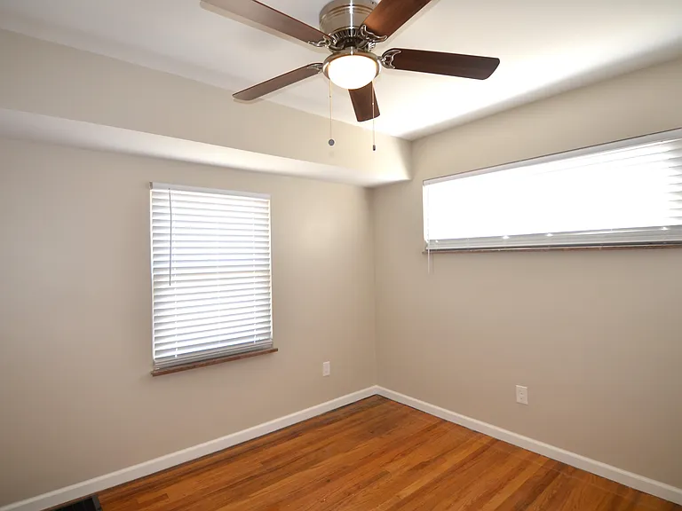1122 Alcliff Ln — Photo 8