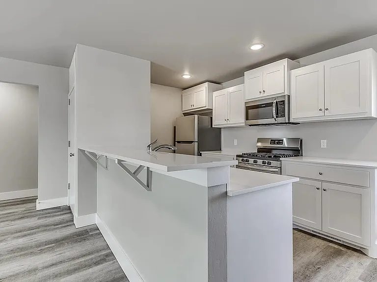 1101 N Fretz Ave #200 — Photo 6