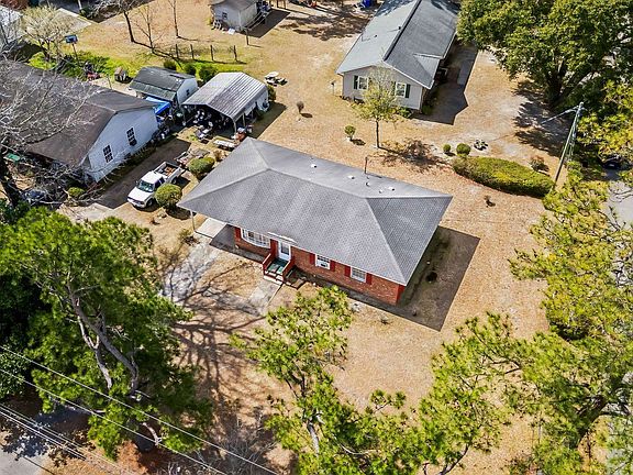 2nd image of 1804 Maple Ave.