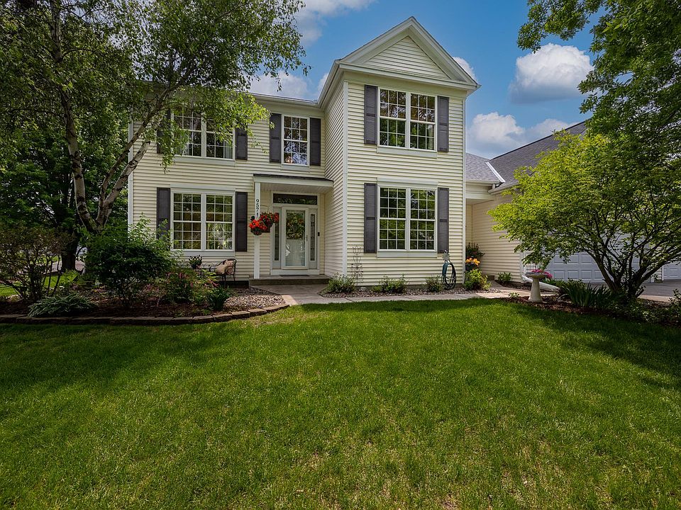 1st image of 957 Briar Glen Ln