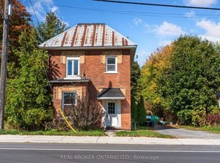 42 Daniel St N, Arnprior, ON K7S 2K5