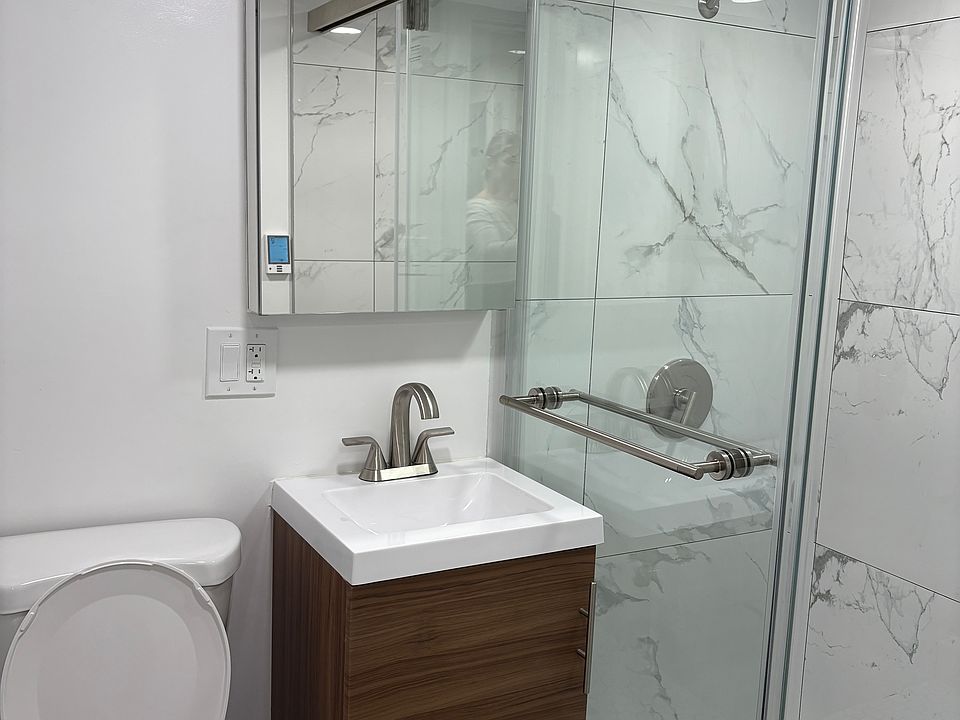 2nd image of 520 Beacon St #529-15