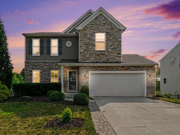 411 Ridgewood Dr S, Ortonville, MI 48462