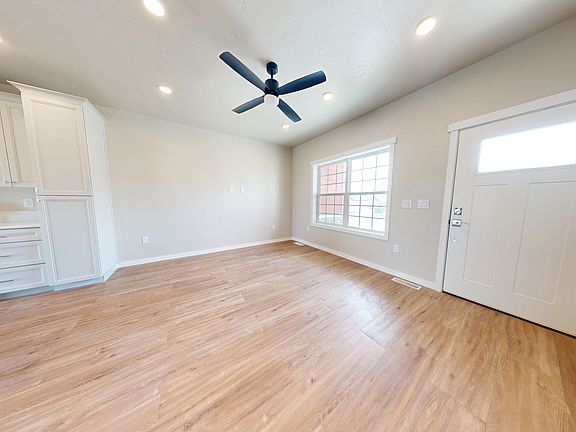 3rd image of 868 N 1880 E #71