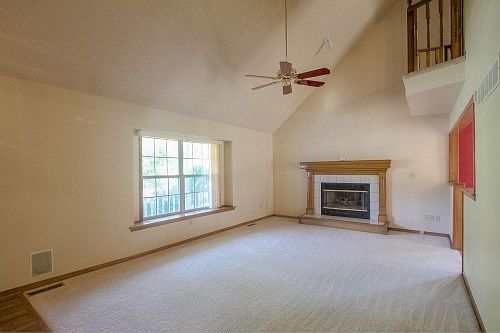 4th image of 905 NE Bryant Dr