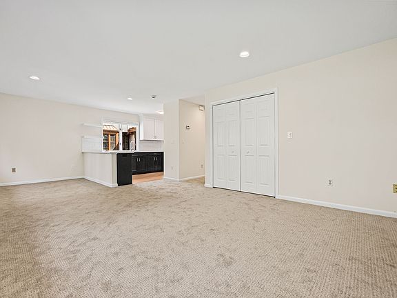 Living Room / Kitchen