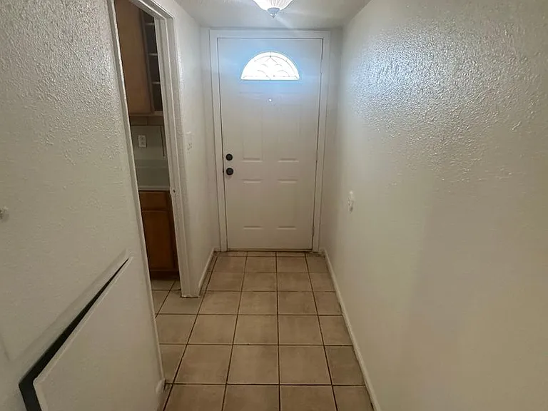 6316 Casada Way — Photo 9
