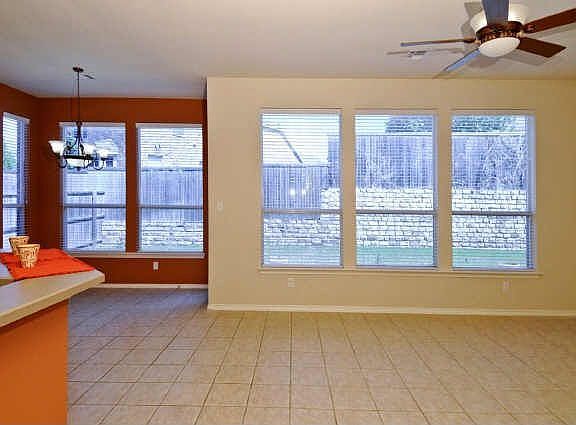 3rd image of 2405 New Glen Dr