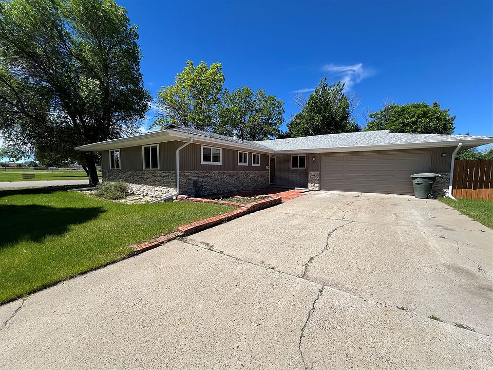 1st image of 1233 Adobe Dr