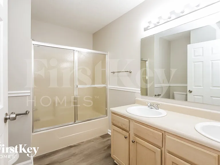 12207 Tallowtree Ct — Photo 9