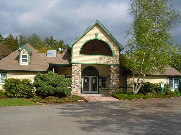 3rd image of Lakewood Ct