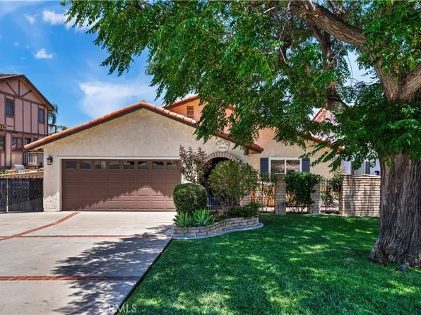 24020 Continental Dr, Canyon Lake, CA 92587