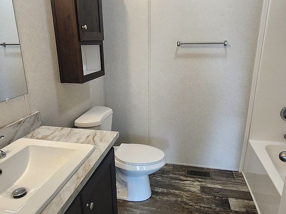 5th image of 14 Aspen Ct