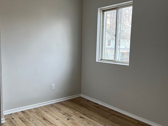 4th image of 533 Church St #8