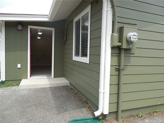 2nd image of 10222 Villa Ln SW