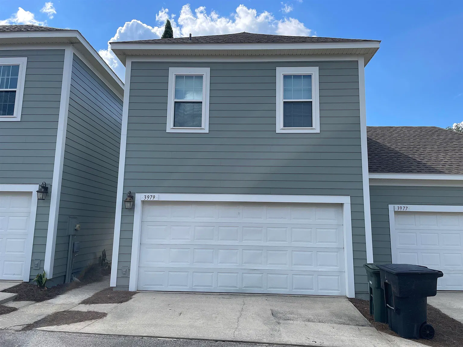 2 bed, 2.5 bath, 1744 sqft, $1,900 — Photo 3