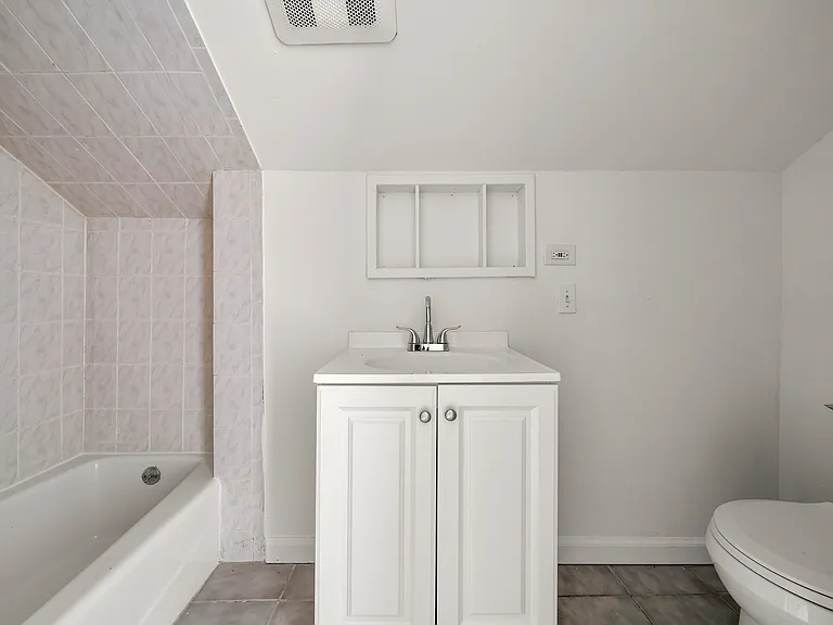 126 Essex St #3 — Photo 1