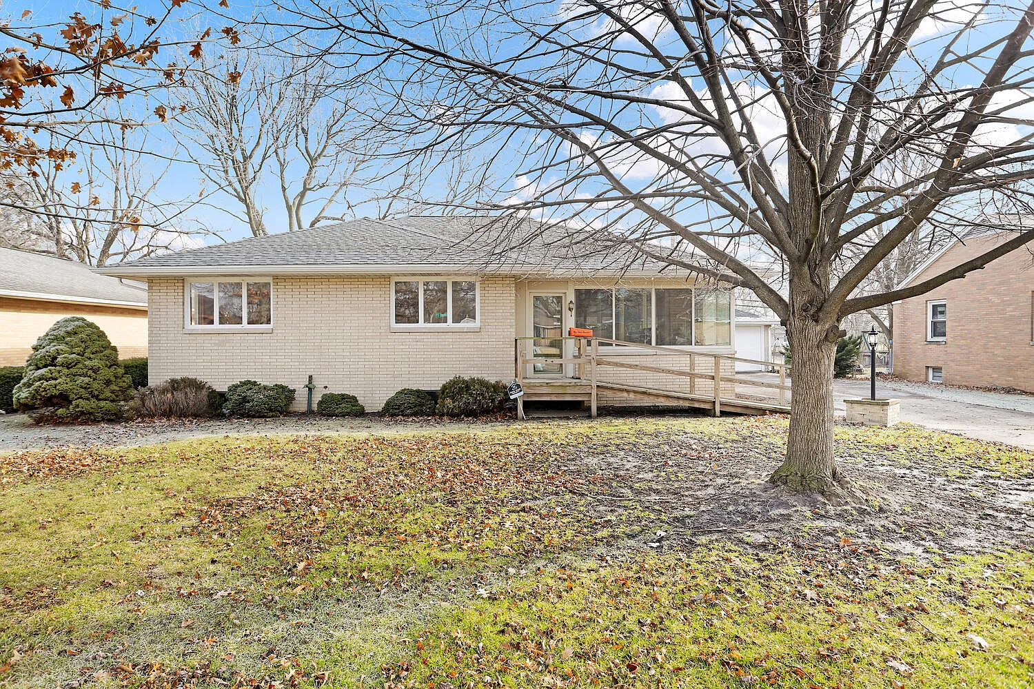 1700 Jeanne St photo 1