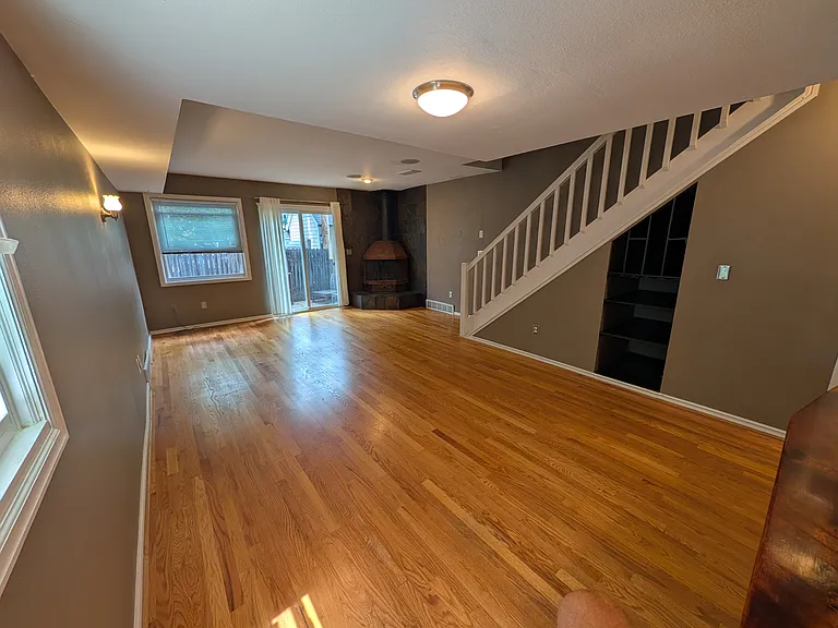 1039 Maxwell Ave #2.0 — Photo 3