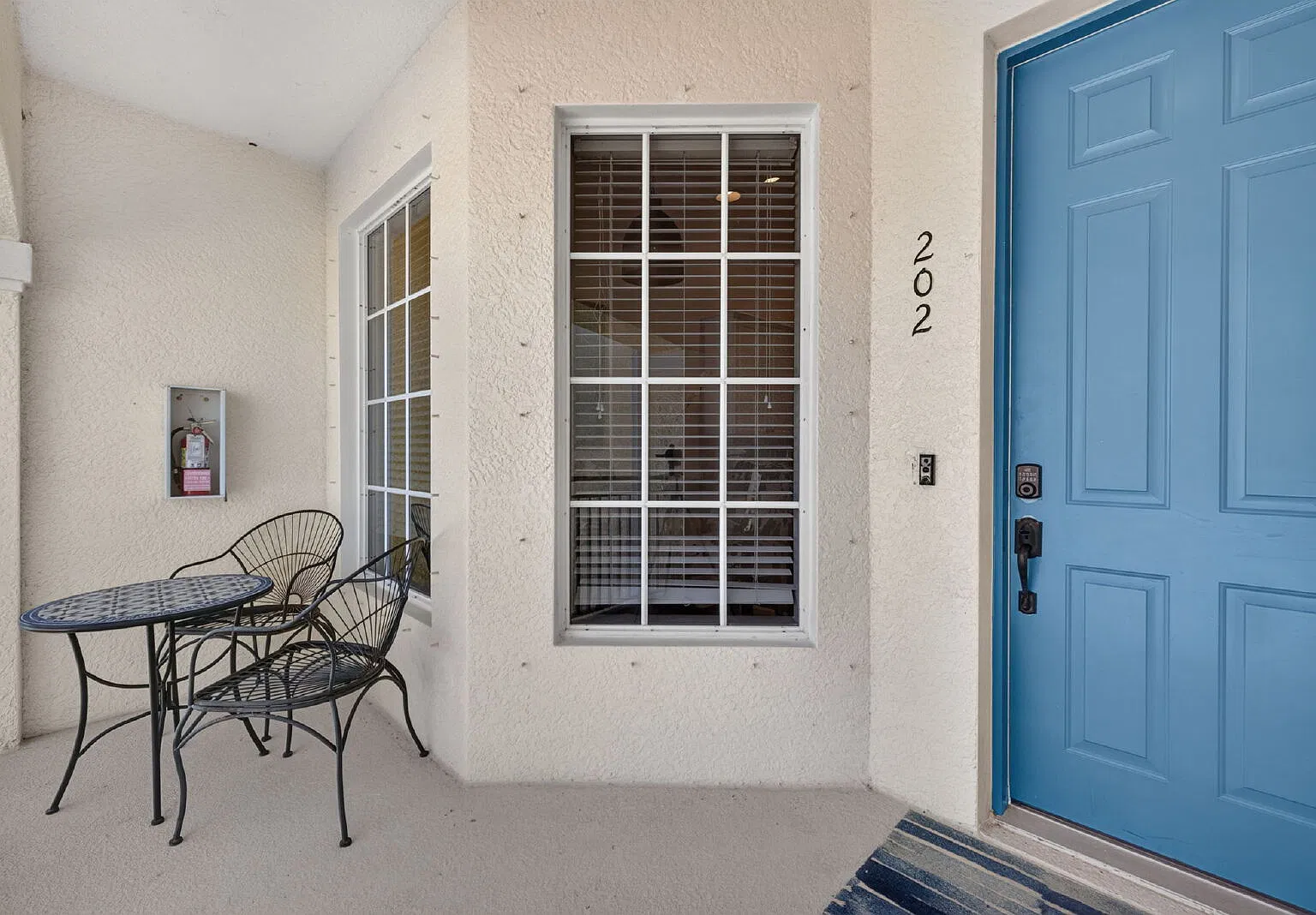 2 bed, 2.0 bath, 1529 sqft, $4,500 — Photo 3