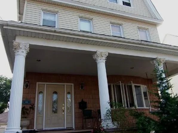 218 Beach 118th St, Far Rockaway, NY 11694
