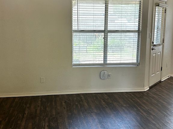 2nd image of 53 Blue Echo Ct