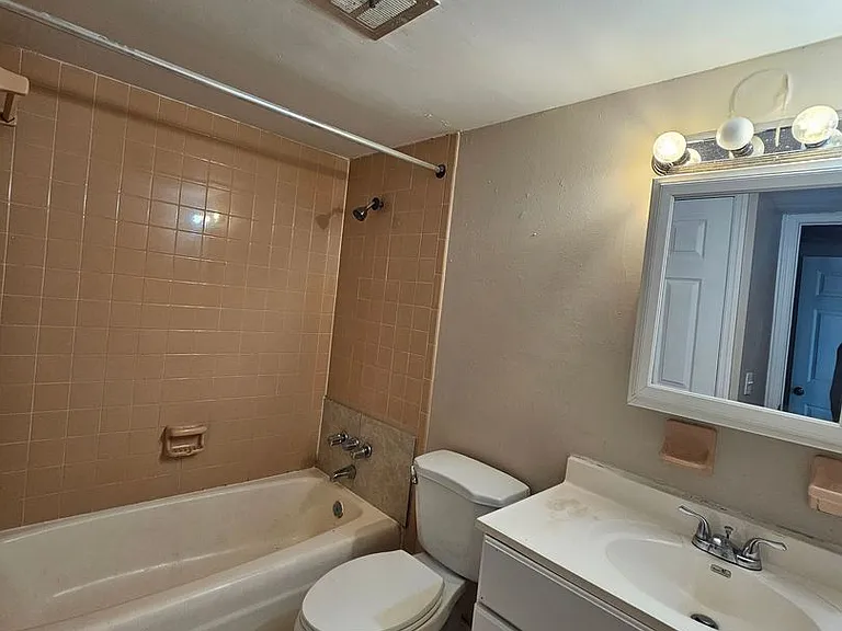 7602 W Powhatan Ave — Photo 9