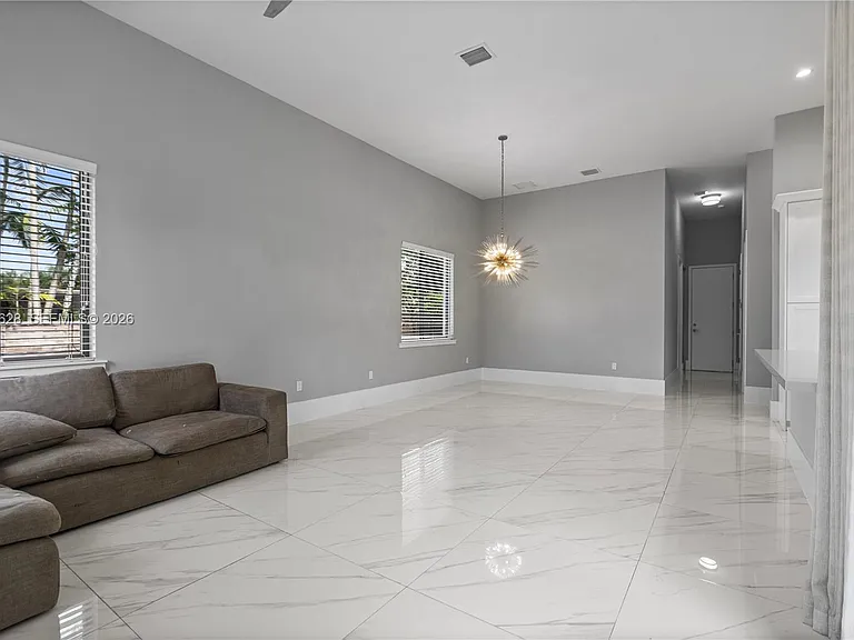9340 SW 177th St — Photo 15
