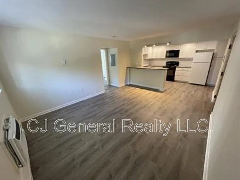 106 Broad St #52 — Photo 4