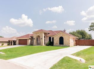 2097 Pirtle Dr, Salado, TX 76571