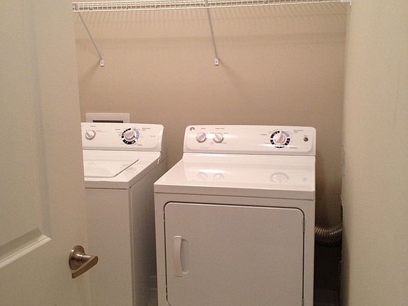 4th image of 8027 Whitehall Executive Center Dr APT 5105