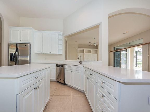 3rd image of 1289 W Island Club Sq