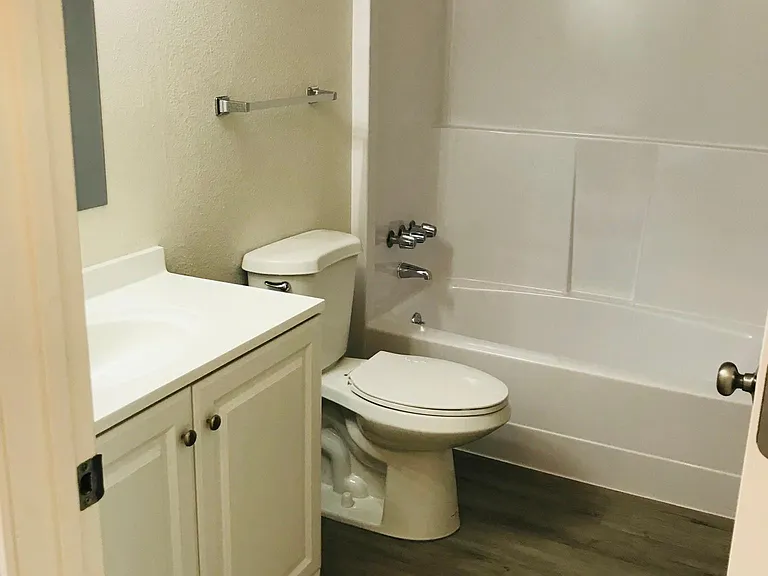 502 Cowlitz Way #A — Photo 2