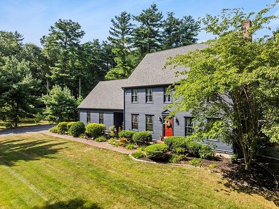 3rd image of 50 Heather Hills Dr