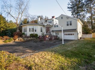 26 Bayside Ter, Riverside, CT 06878