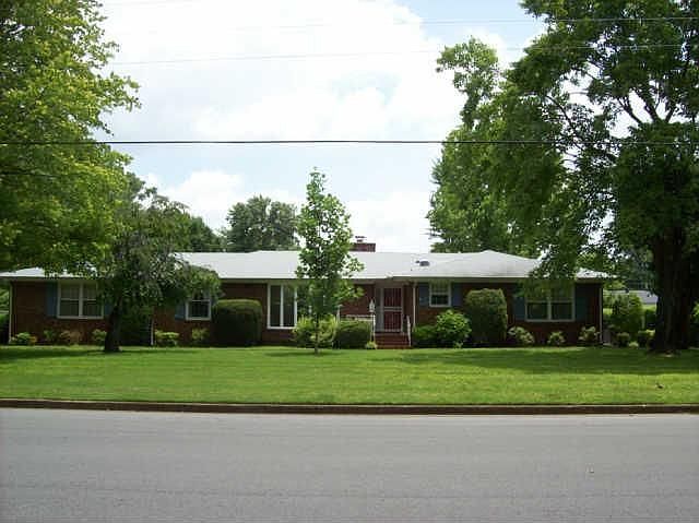 1st image of 1210 Scottland Dr