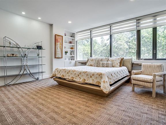 3rd image of 5200 Keller Springs Rd APT 233