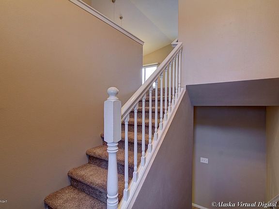 2nd image of 20658 Mountainside Dr