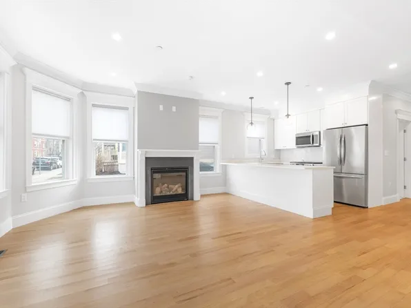109 Ellington St #1, Dorchester, MA 02121