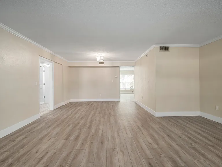 4533 Overlook Dr NE #B — Photo 11